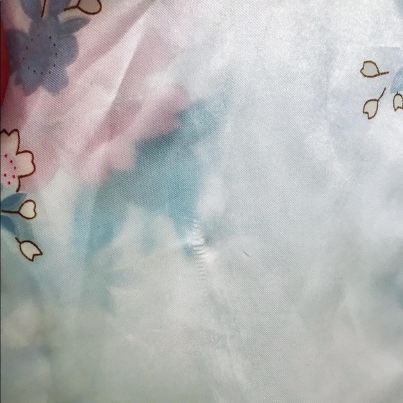 🍒GIFT with 3+ items purchased🍒 Satin kimono style robe - Picture 13 of 14